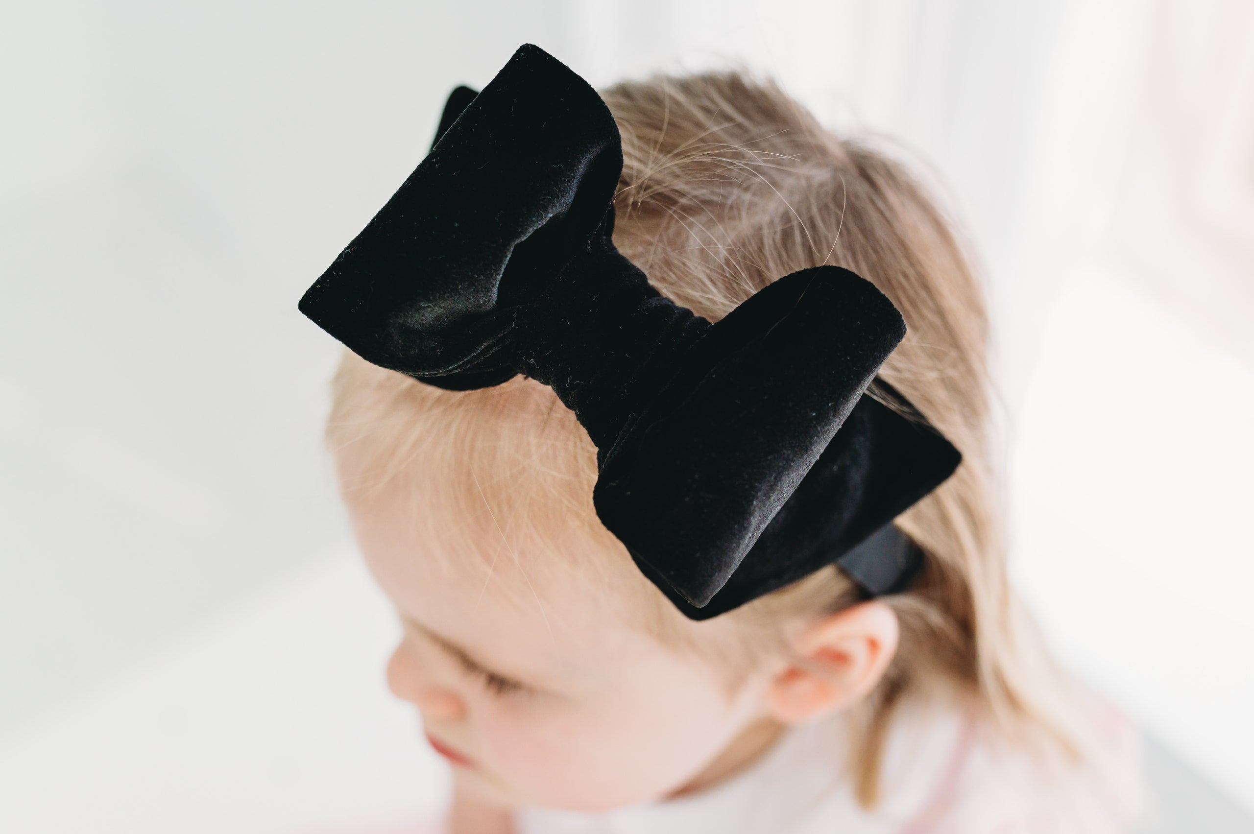Black Velvet Bow Baby Headband – Sweetheart & Company